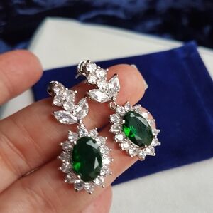 Swarovski Elements Platinum Plated Emerald Green Diana Drop Earrings NEW